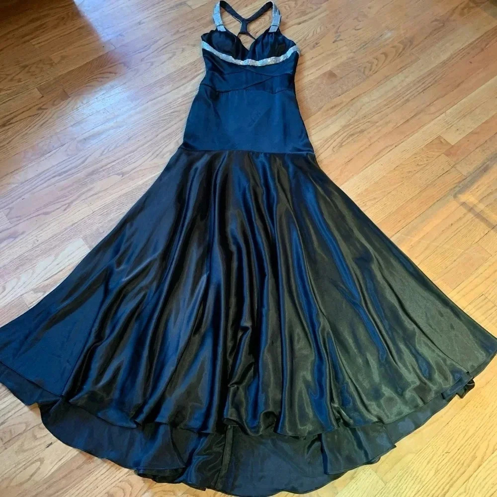 **NEW Privada Collection Formal Beaded Gown - Picture 12 of 15